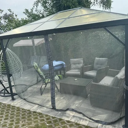 Dom Nad Jeziorem Rokity (Pomerania)