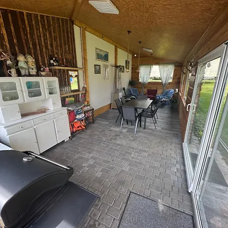 Dom Nad Jeziorem Semesterbostad