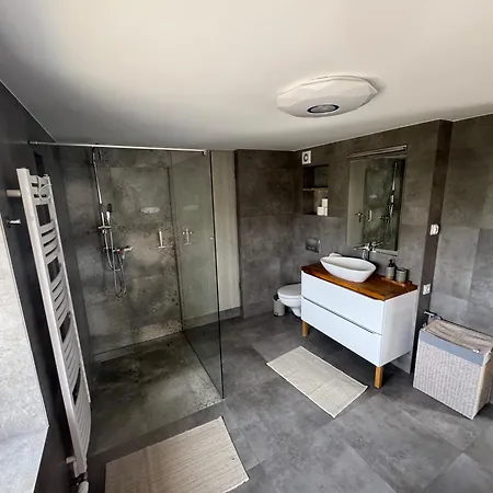 Dom Nad Jeziorem Rokity (Pomerania)