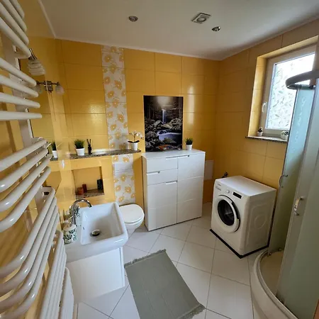 Dom Nad Jeziorem * Rokity (Pomerania)