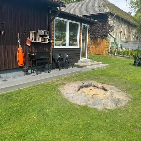 Dom Nad Jeziorem Semesterbostad Rokity (Pomerania)