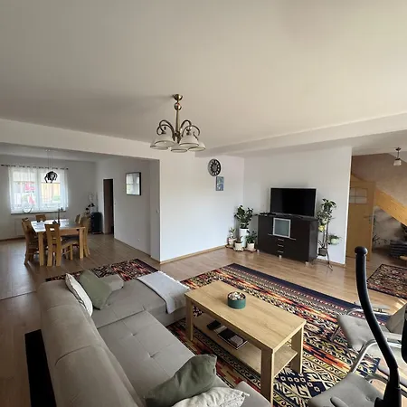 Dom Nad Jeziorem Semesterbostad Rokity (Pomerania)